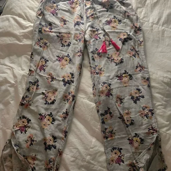 Maurices Gray Floral Lounge Pants - Picture 2 of 3